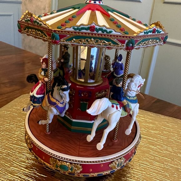 VTG 1996 Mr. Christmas Holiday Go Round Musical Carousel 50 Songs! PRISTINE! IOB - Picture 3 of 13